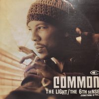Common - The Light / The 6th Sense (Something U Feel) (12'') (レアなジャケ付きUK盤!)